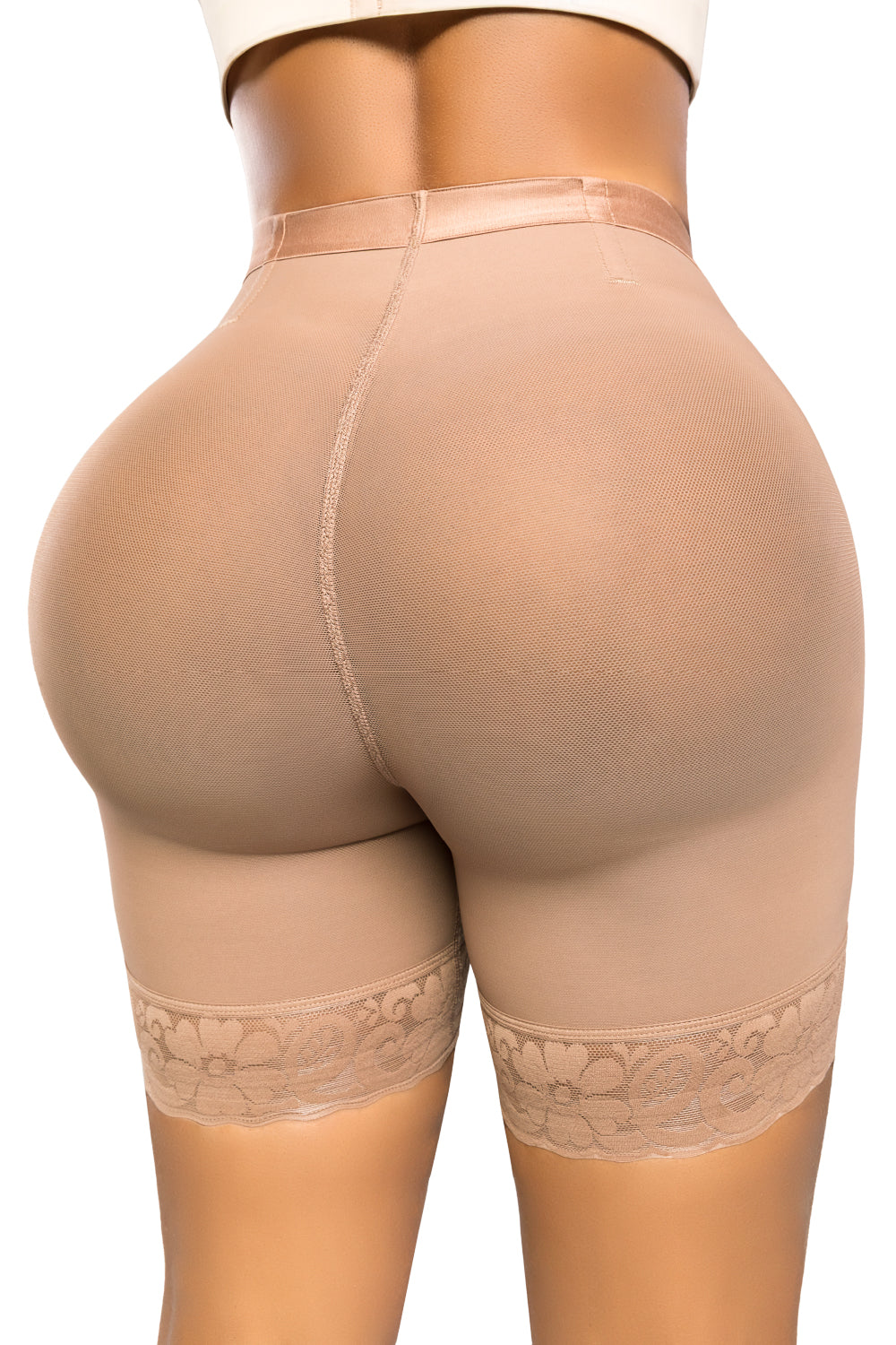 - Panty Ultrainvisible SMI04029 media pierna con encaje siliconado
- Vista lateral del panty Seamfree con ajuste natural y resorte en cintura
- Detalle de realce natural y transformación textil en panty SMI04029
