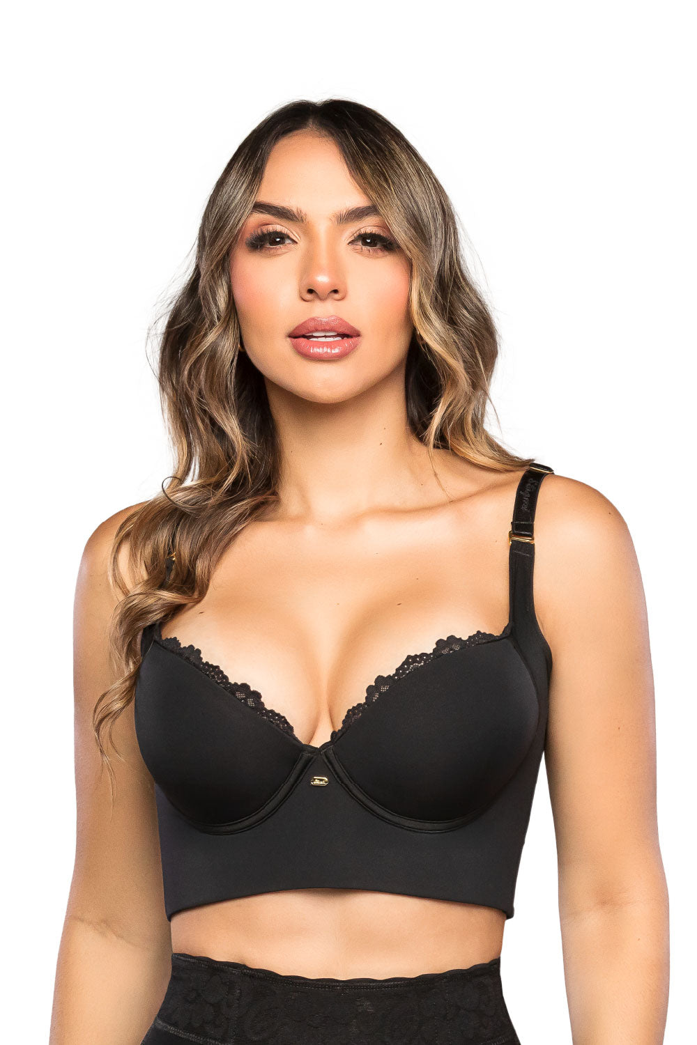 Brasier SMI03050 con control de espalda y encaje sofisticado