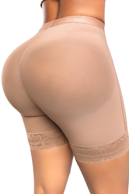 - Panty Ultrainvisible SMI04029 media pierna con encaje siliconado
- Vista lateral del panty Seamfree con ajuste natural y resorte en cintura
- Detalle de realce natural y transformación textil en panty SMI04029
